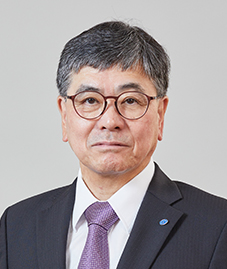 Akira Higashiyama
